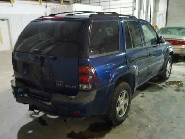 1GNDT13S642430774 - 2004 CHEVROLET TRAILBLAZE BLUE photo 4