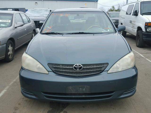 4T1BE32K64U321013 - 2004 TOYOTA CAMRY LE GRAY photo 9