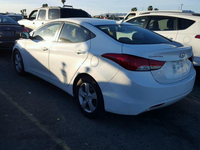 5NPDH4AE2DH344546 - 2013 HYUNDAI ELANTRA GL WHITE photo 3