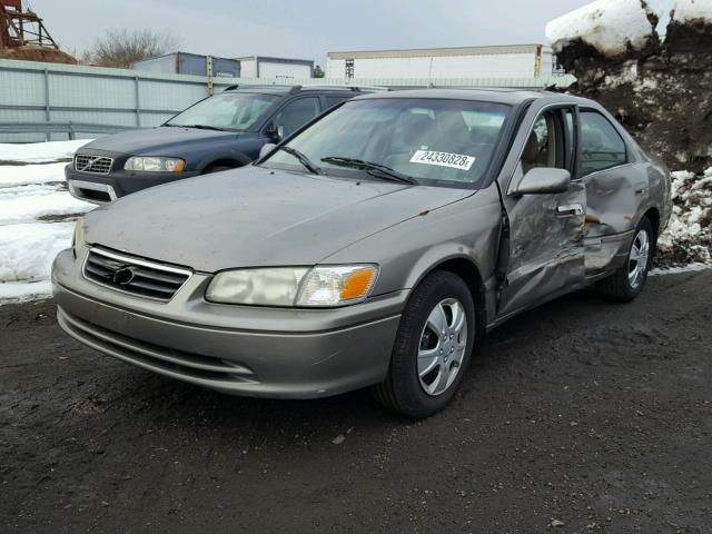 4T1BG22K11U100998 - 2001 TOYOTA CAMRY CE GRAY photo 2