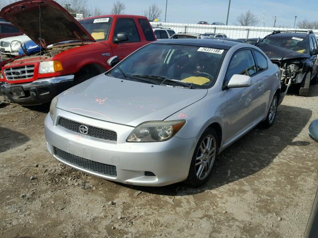 JTKDE177370205584 - 2007 TOYOTA SCION TC 银色 照片 2