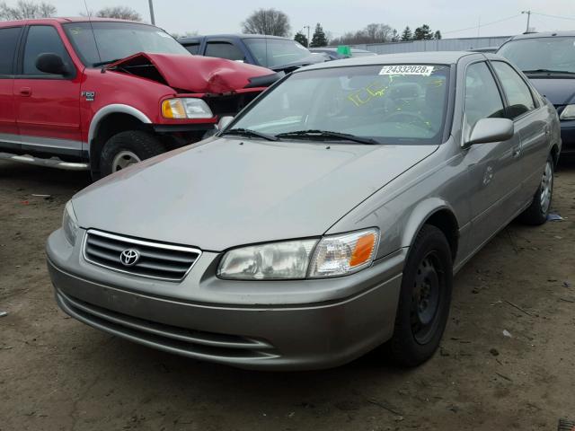 JT2BG22K5Y0530760 - 2000 TOYOTA CAMRY CE BEIGE photo 2