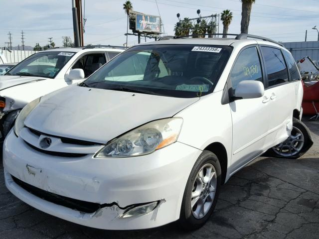 5TDZA22C96S452249 - 2006 TOYOTA SIENNA XLE WHITE photo 2