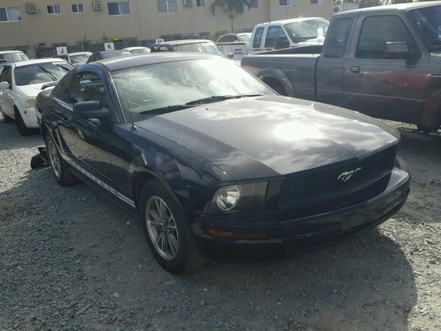 1ZVFT80NX55111500 - 2005 FORD MUSTANG BLACK photo 1