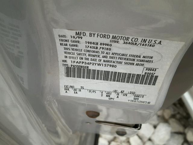 1FAFP34P2YW157980 - 2000 FORD FOCUS SE SILVER photo 10