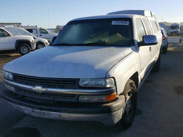 1GCEC19TX1E138214 - 2001 CHEVROLET SILVERADO WHITE photo 2