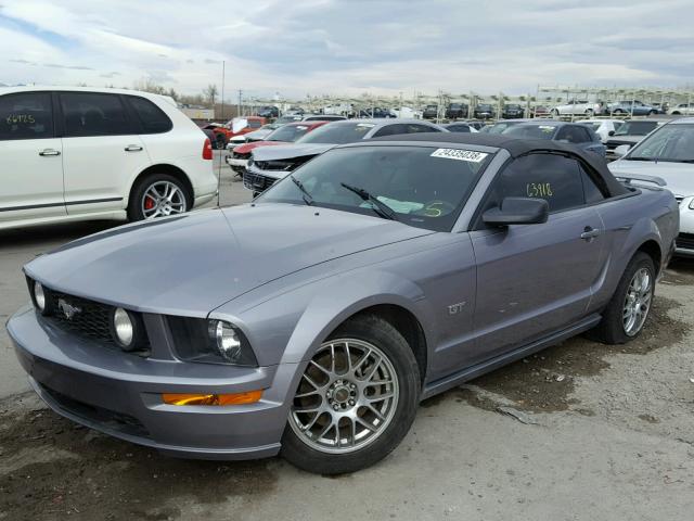1ZVHT85H665257616 - 2006 FORD MUSTANG GT GRAY photo 2