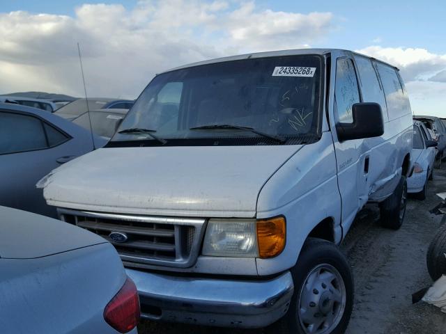 1FTSE34L85HB35638 - 2005 FORD ECONOLINE WHITE photo 2