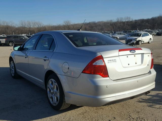 3FAHP0HA2AR235972 - 2010 FORD FUSION SE SILVER photo 3