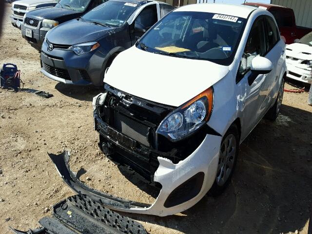 KNADM5A34D6245346 - 2013 KIA RIO LX WHITE photo 2