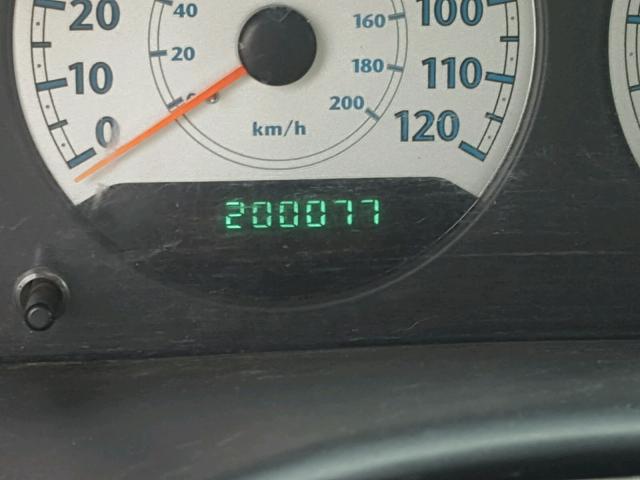 2C4GP44R35R126294 - 2005 CHRYSLER TOWN & COU WHITE photo 8