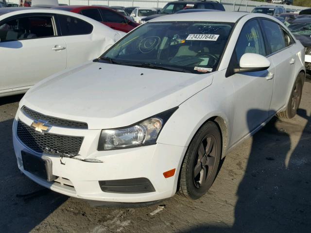 1G1PC5SB6D7240743 - 2013 CHEVROLET CRUZE LT WHITE photo 2