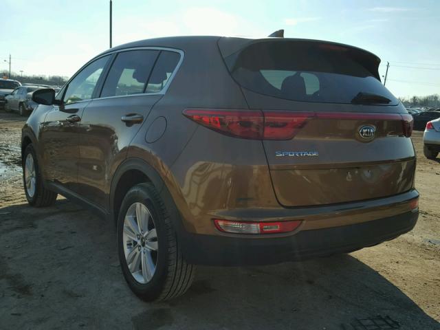 KNDPMCAC1J7313502 - 2018 KIA SPORTAGE L BROWN photo 3