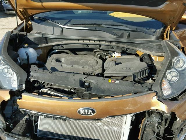 KNDPMCAC1J7313502 - 2018 KIA SPORTAGE L BROWN photo 7