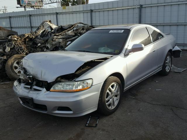 1HGCG22521A027646 - 2001 HONDA ACCORD EX SILVER photo 2