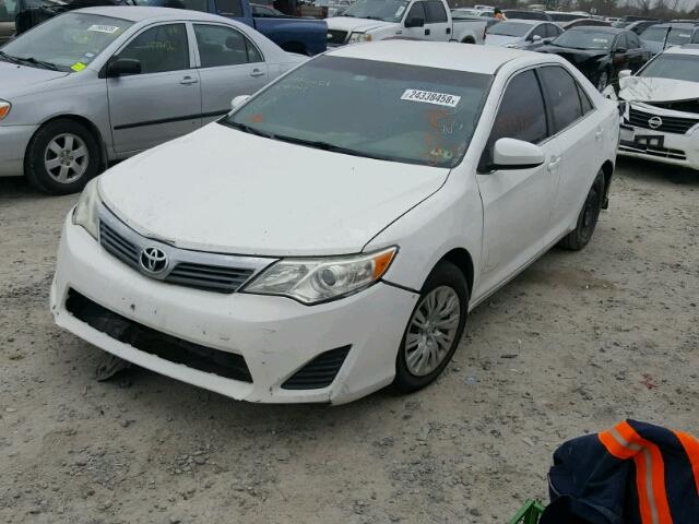 4T1BF1FK1DU663125 - 2013 TOYOTA CAMRY L WHITE photo 2