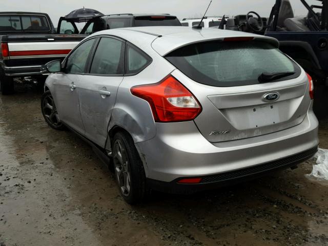 1FAHP3K25CL314928 - 2012 FORD FOCUS SE SILVER photo 3