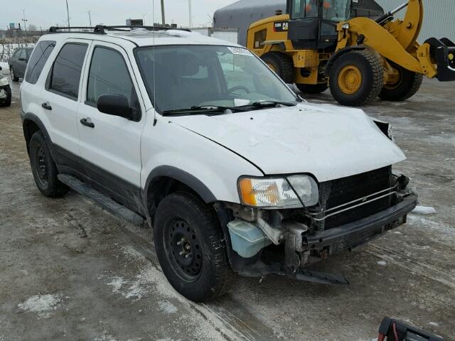 1FMYU03134KA60792 - 2004 FORD ESCAPE XLT WHITE photo 1