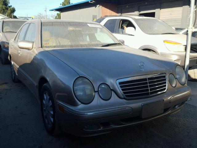 WDBJF65J3YB165093 - 2000 MERCEDES-BENZ E 320 GOLD photo 1