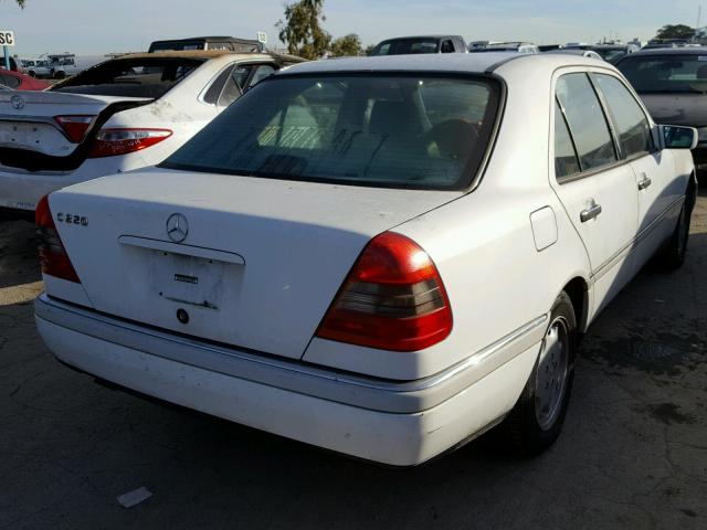 WDBHA22E2RF017816 - 1994 MERCEDES-BENZ C 220 WHITE photo 4