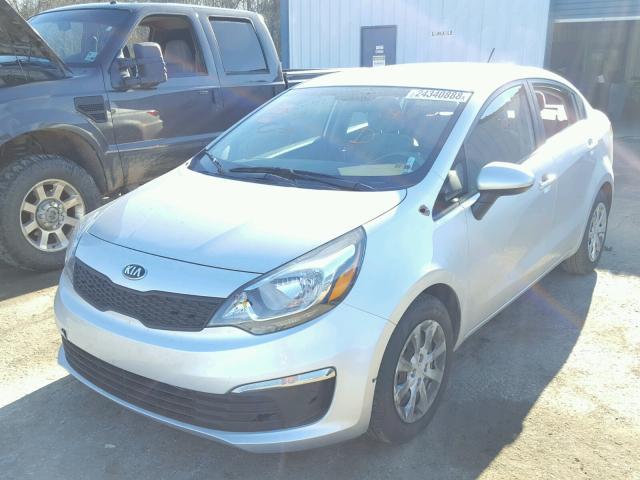 KNADM4A37H6049725 - 2017 KIA RIO LX SILVER photo 2