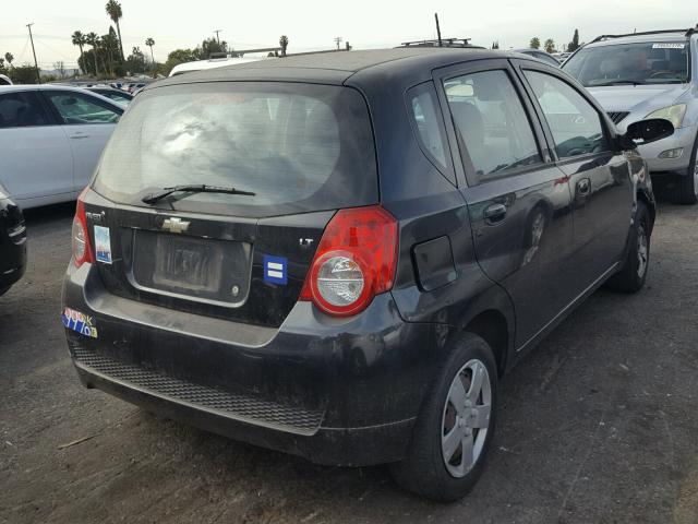 KL1TD66E99B635119 - 2009 CHEVROLET AVEO LS BLACK photo 4