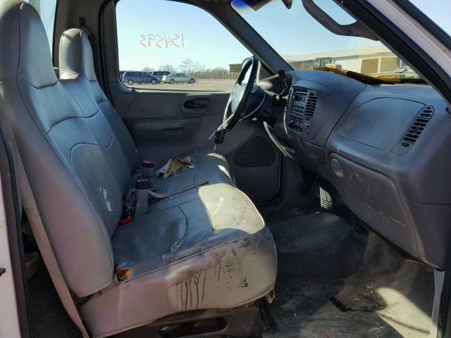 1FTRF17W2XNA84521 - 1999 FORD F150 Ақ фото 5