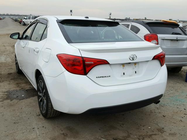 2T1BURHEXHC771570 - 2017 TOYOTA COROLLA L WHITE photo 3