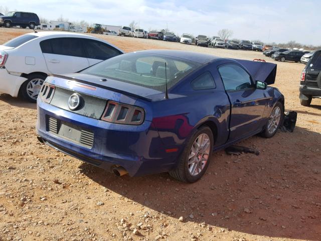 1ZVBP8AM1E5284721 - 2014 FORD MUSTANG BLUE photo 4