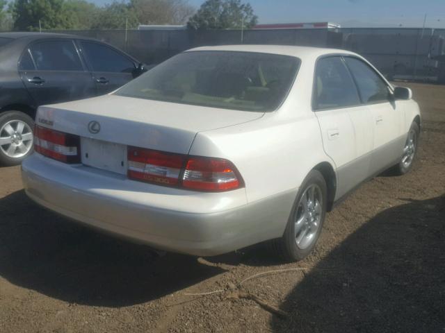 JT8BF28GX15109492 - 2001 LEXUS ES 300 WHITE photo 4