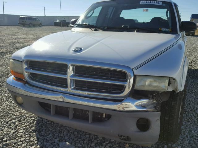 1B7HL48N62S511804 - 2002 DODGE DAKOTA QUA WHITE photo 9