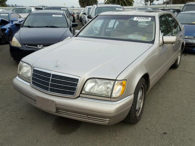 WDBGA32G2XA405612 - 1999 MERCEDES-BENZ S 320W TAN photo 2