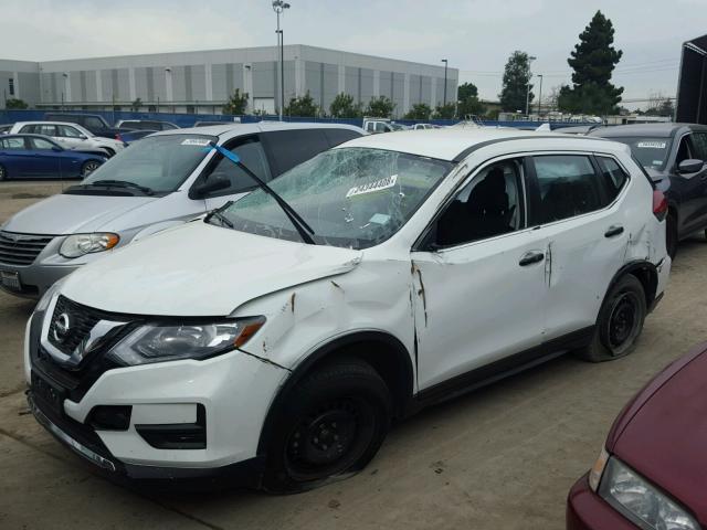 KNMAT2MV8HP542107 - 2017 NISSAN ROGUE S WHITE photo 2