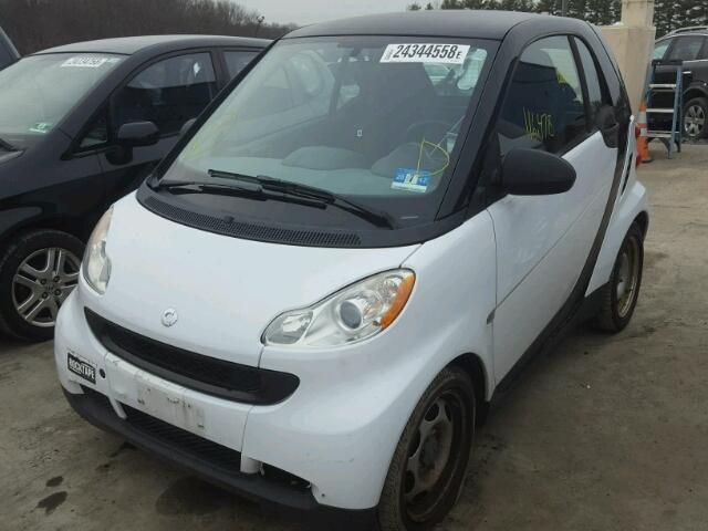 WMEEJ31X68K174298 - 2008 SMART FORTWO PUR WHITE photo 2