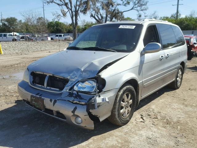 KNDUP131456627862 - 2005 KIA SEDONA EX SILVER photo 2