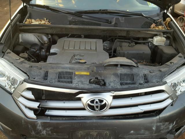 5TDDK3EH8BS071703 - 2011 TOYOTA HIGHLANDER GRAY photo 7