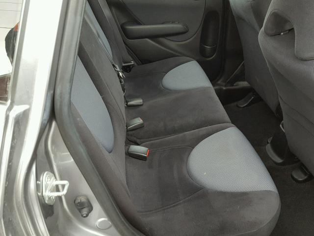 JHMGD37658S033511 - 2008 HONDA FIT SPORT GRAY photo 6