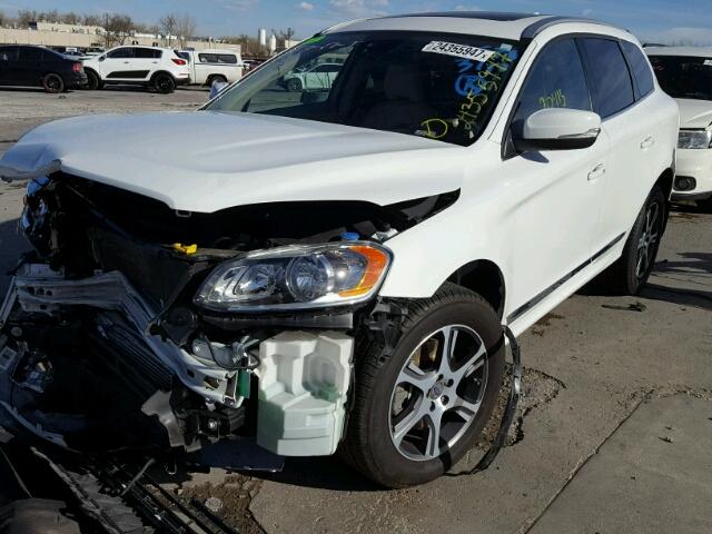 YV4902RK9F2670826 - 2015 VOLVO XC60 WHITE photo 2