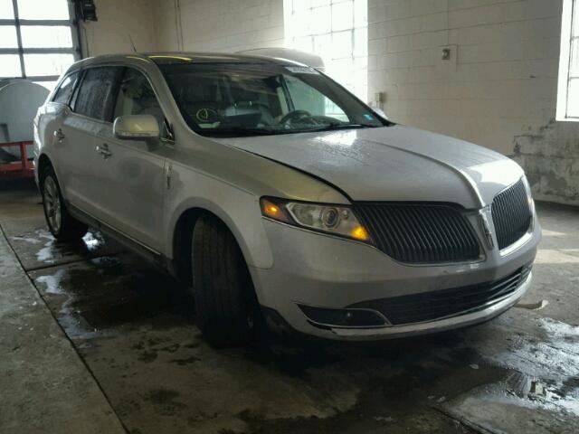 2LMHJ5AT1DBL52837 - 2013 LINCOLN MKT SILVER photo 1