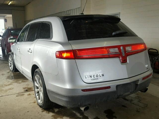2LMHJ5AT1DBL52837 - 2013 LINCOLN MKT SILVER photo 3