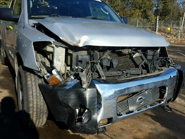 1N6BA06B47N212960 - 2007 NISSAN TITAN XE SILVER photo 9