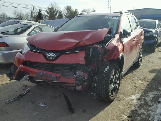 JTMBFREV0HJ130351 - 2017 TOYOTA RAV4 LE RED photo 2