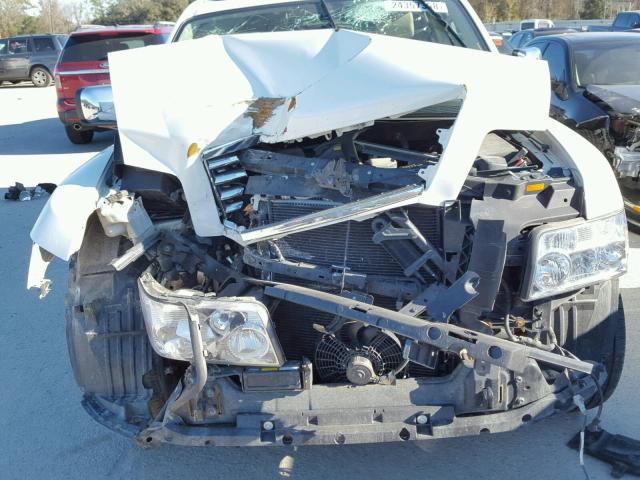 5N3ZA0NC4AN909583 - 2010 INFINITI QX56 WHITE photo 7