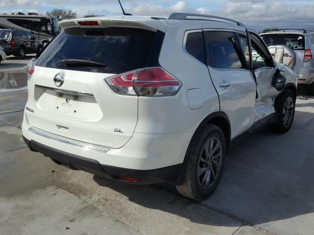 5N1AT2MT0FC807679 - 2015 NISSAN ROGUE S WHITE photo 4