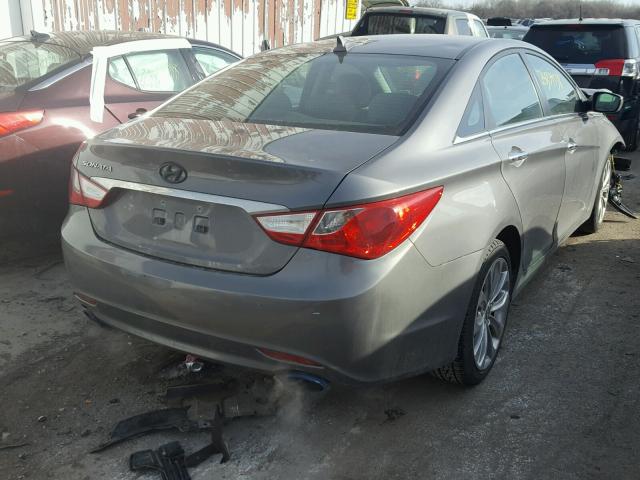 5NPEC4AC4BH128082 - 2011 HYUNDAI SONATA SE GRAY photo 4