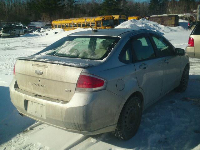 1FAHP36N49W103845 - 2009 FORD FOCUS SES SILVER photo 4