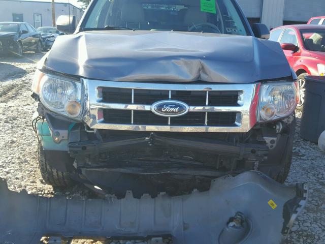 1FMCU03138KC69014 - 2008 FORD ESCAPE XLT GRAY photo 9