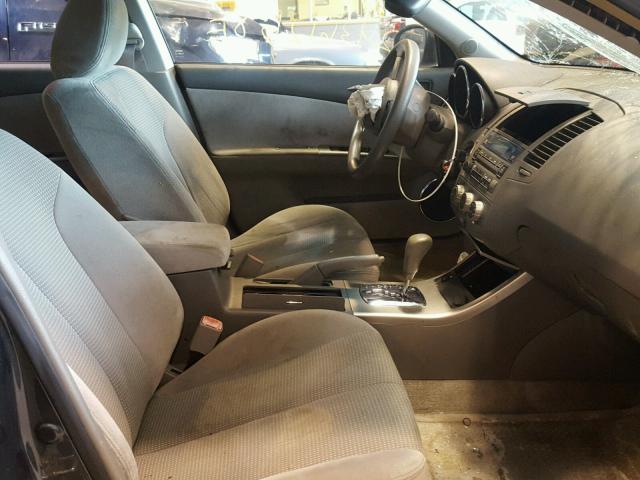 1N4AL11D25C275660 - 2005 NISSAN ALTIMA S GRAY photo 5