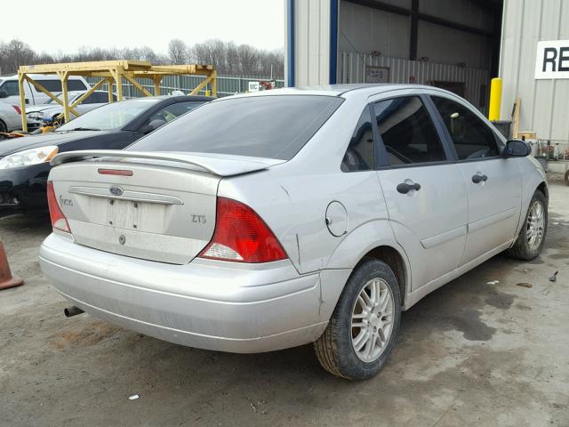 1FAFP3837YW424750 - 2000 FORD FOCUS ZTS SILVER photo 4