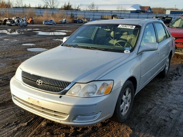 4T1BF28B1YU094530 - 2000 TOYOTA AVALON XL SILVER photo 2